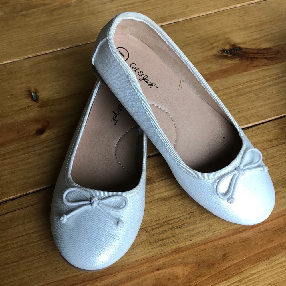 Girls White Ballet Flats - Excellent Condition!